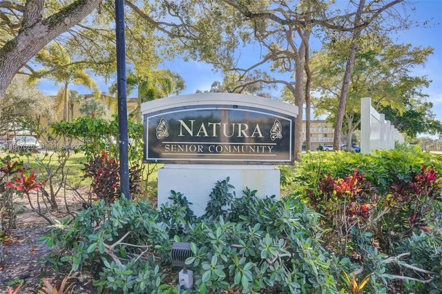 2621 SW Natura Ave, Deerfield Beach, FL 33441