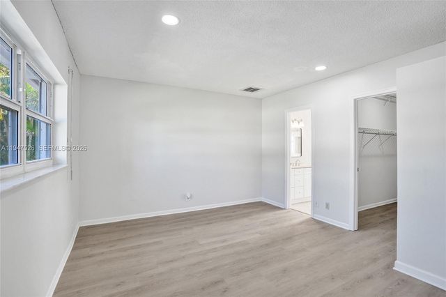 2621 SW Natura Ave, Deerfield Beach, FL 33441