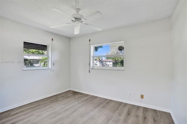 2621 SW Natura Ave, Deerfield Beach, FL 33441