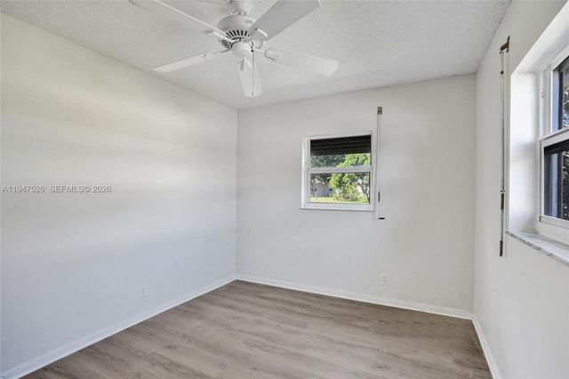 2621 SW Natura Ave, Deerfield Beach, FL 33441