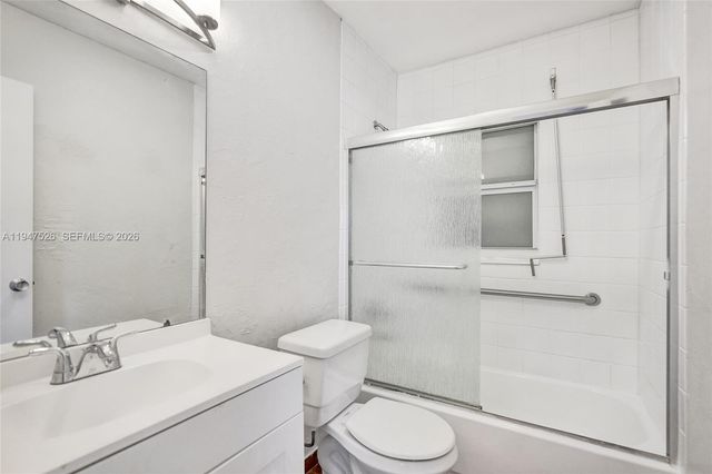 2621 SW Natura Ave, Deerfield Beach, FL 33441