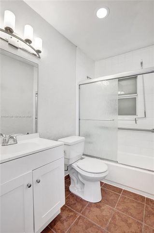 2621 SW Natura Ave, Deerfield Beach, FL 33441