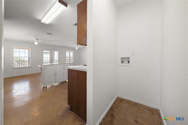 1225 Hilltop Drive, San Marcos, TX 78666