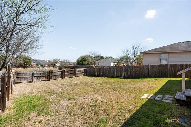 1225 Hilltop Drive, San Marcos, TX 78666
