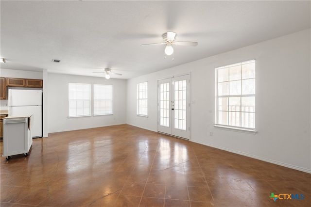 1225 Hilltop Drive, San Marcos, TX 78666