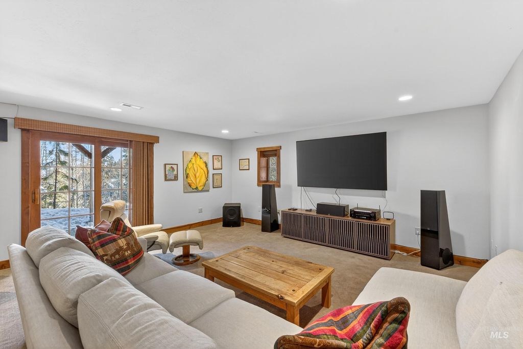 28 Francois Court, Donnelly, ID 83615 photo 10