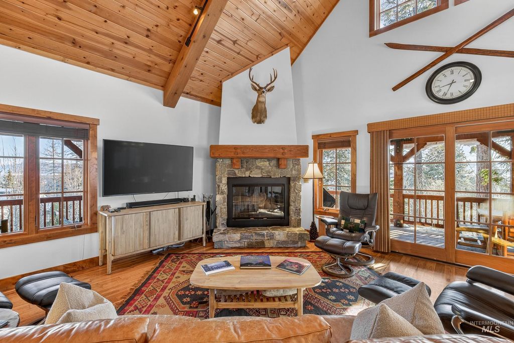 28 Francois Court, Donnelly, ID 83615 photo 3