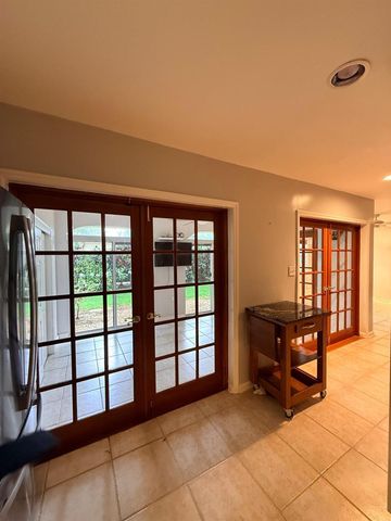 6654 Via Regina, Boca Raton, FL 33433