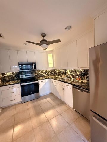 6654 Via Regina, Boca Raton, FL 33433
