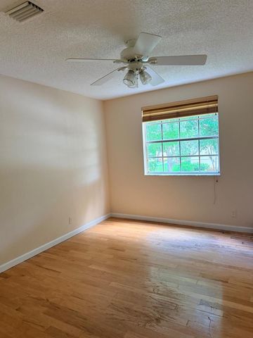 6654 Via Regina, Boca Raton, FL 33433