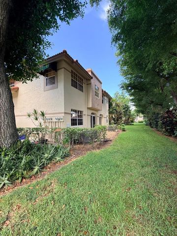 6654 Via Regina, Boca Raton, FL 33433