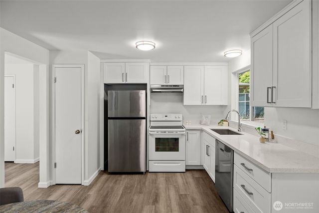 936 210th Avenue NE, Sammamish, WA 98074