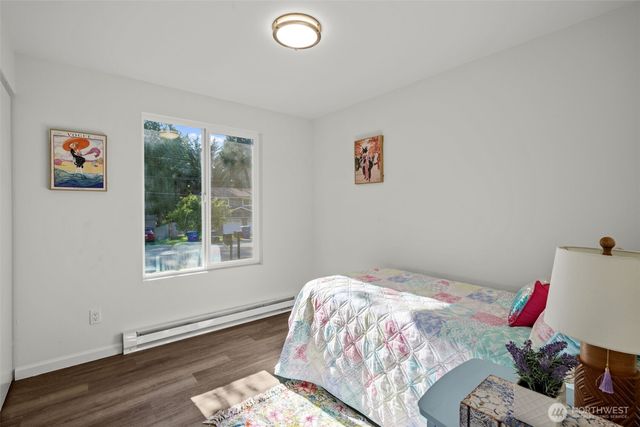 936 210th Avenue NE, Sammamish, WA 98074