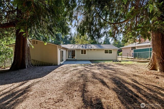 936 210th Avenue NE, Sammamish, WA 98074