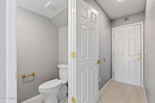 6333 W NEZ PERCE Street, Phoenix, AZ 85043
