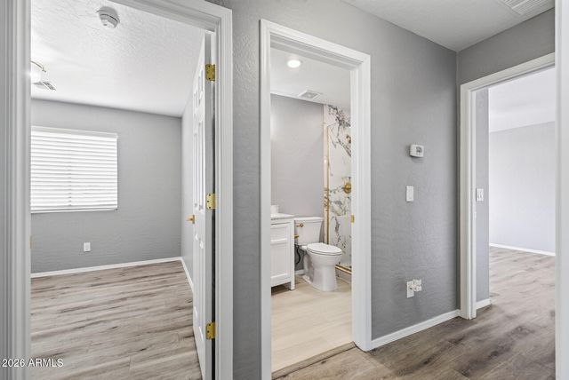 6333 W NEZ PERCE Street, Phoenix, AZ 85043