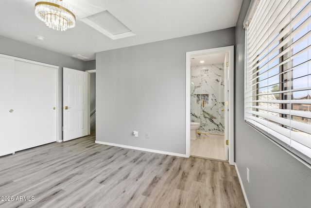 6333 W NEZ PERCE Street, Phoenix, AZ 85043