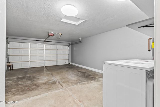 6333 W NEZ PERCE Street, Phoenix, AZ 85043