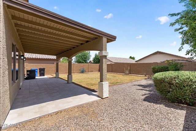 6333 W NEZ PERCE Street, Phoenix, AZ 85043