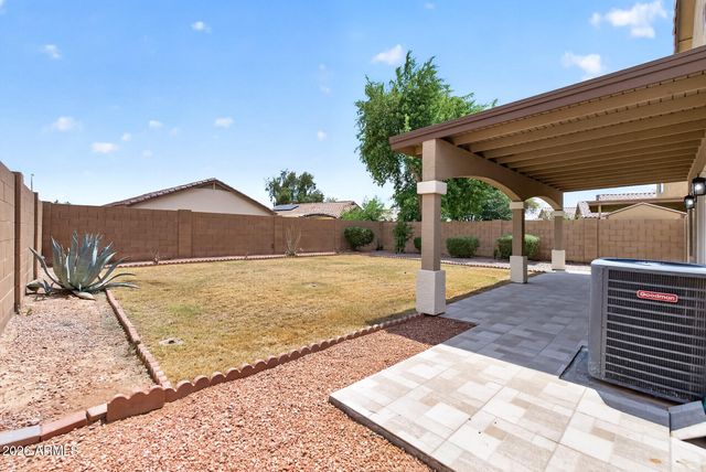 6333 W NEZ PERCE Street, Phoenix, AZ 85043