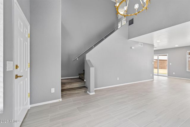 6333 W NEZ PERCE Street, Phoenix, AZ 85043