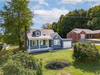 17 Long St, Hanover Twp, PA 15021