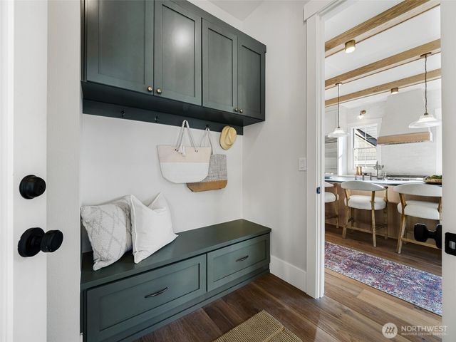 6807 54th Avenue NE, Seattle, WA 98115