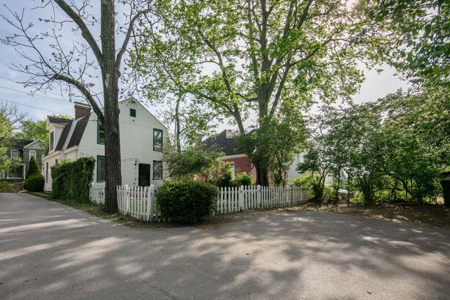 847 W High Street, Lexington, KY 40508