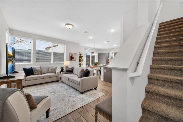 2015 N Walling Lane, Clovis, CA 93619