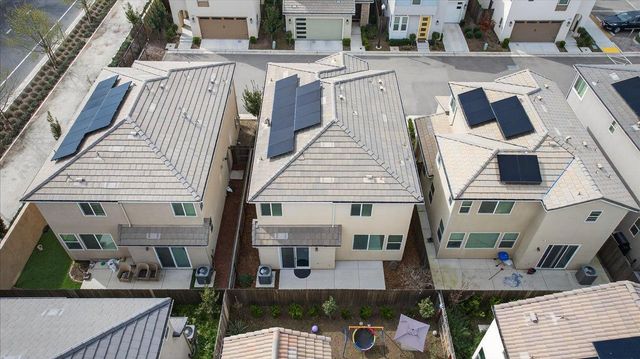 2015 N Walling Lane, Clovis, CA 93619