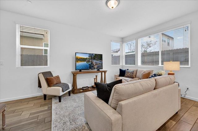 2015 N Walling Lane, Clovis, CA 93619