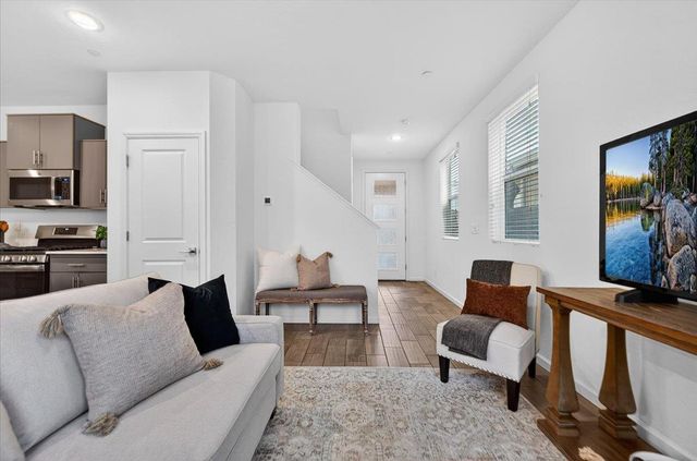 2015 N Walling Lane, Clovis, CA 93619