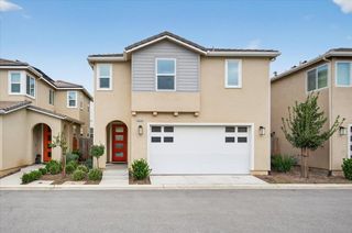 2015 N Walling Lane, Clovis, CA 93619