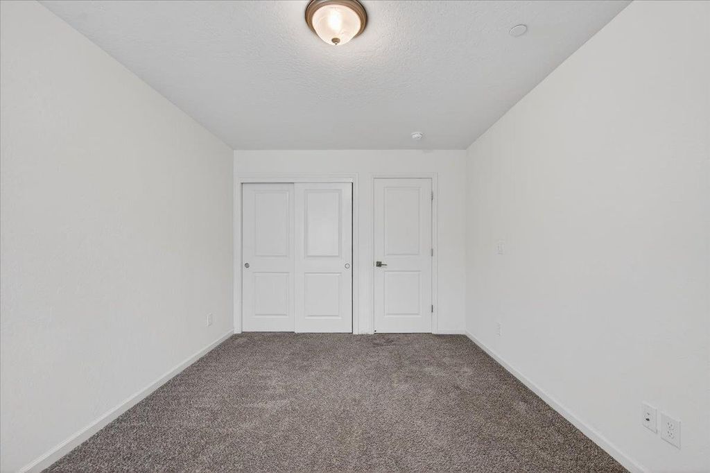 Image 21 of property listing at 2015 N Walling Lane, Clovis, CA 93619