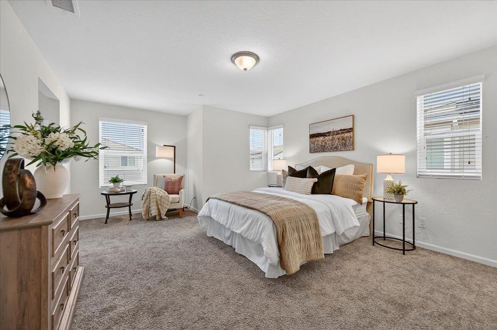 Image 25 of property listing at 2015 N Walling Lane, Clovis, CA 93619