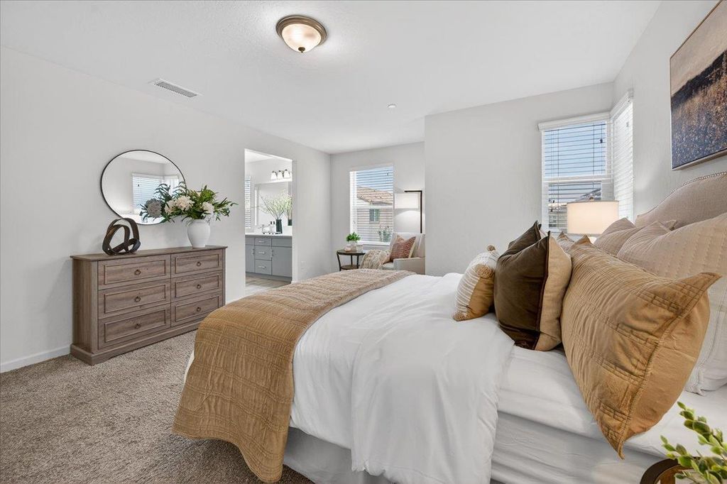 Image 26 of property listing at 2015 N Walling Lane, Clovis, CA 93619