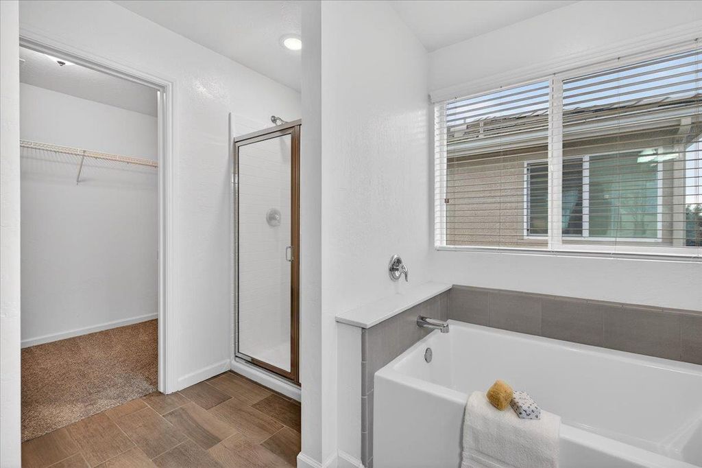 Image 33 of property listing at 2015 N Walling Lane, Clovis, CA 93619