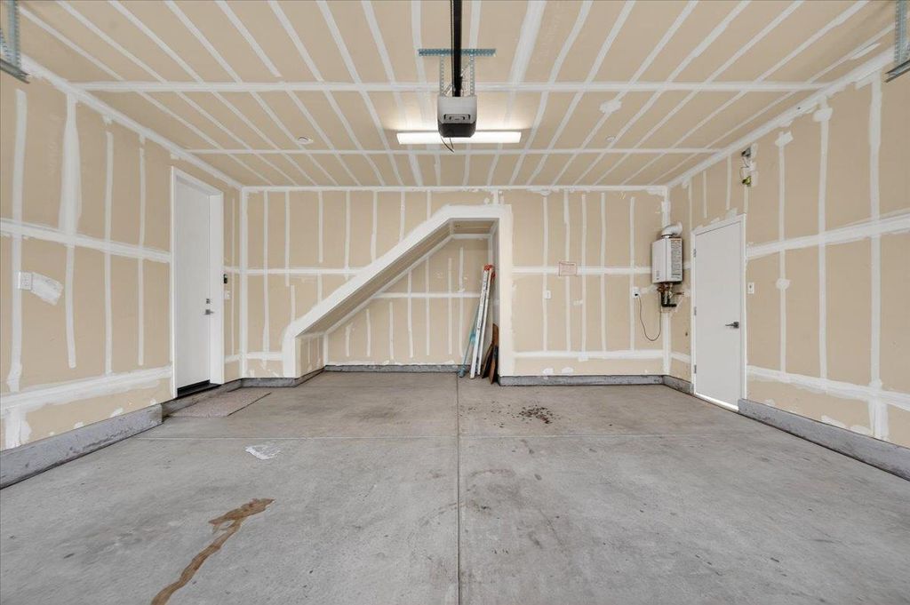 Image 36 of property listing at 2015 N Walling Lane, Clovis, CA 93619