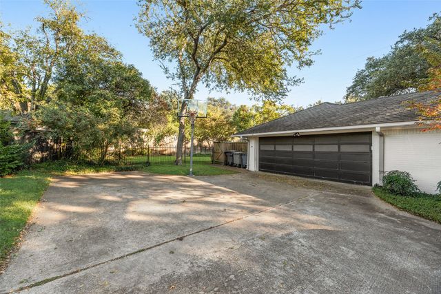 11132 Rosser Court, Dallas, TX 75229