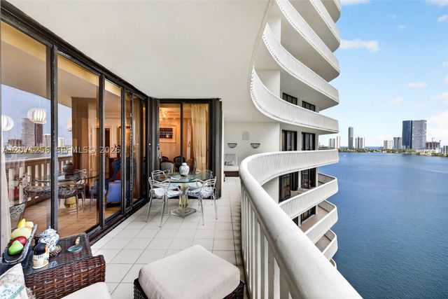 3000 Island Blvd 1201, Aventura, FL 33160
