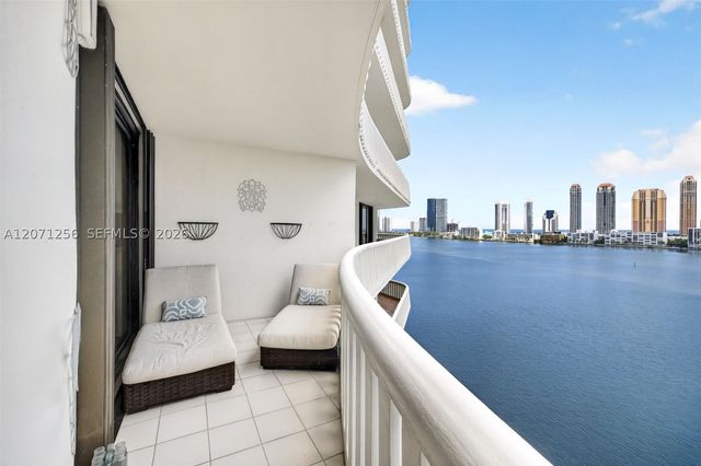 3000 Island Blvd 1201, Aventura, FL 33160