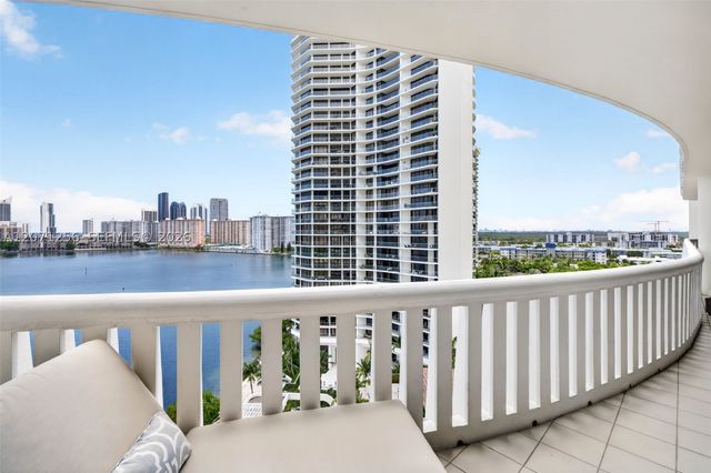 3000 Island Blvd 1201, Aventura, FL 33160