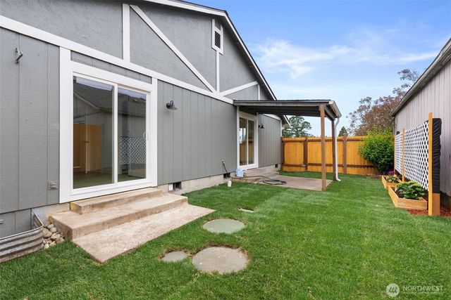 910 Schonberg Lane SE, Olympia, WA 98513