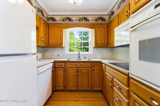 7814 Crown Top Rd, Louisville, KY 40241