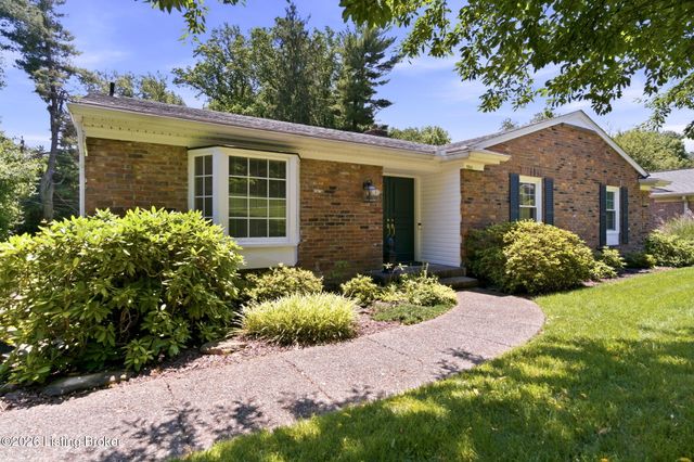 7814 Crown Top Rd, Louisville, KY 40241