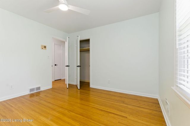 7814 Crown Top Rd, Louisville, KY 40241