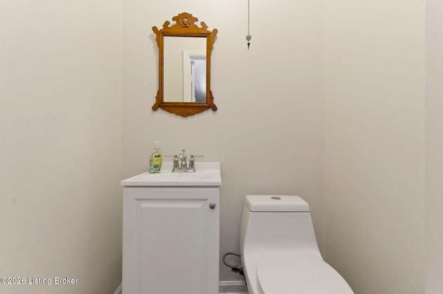 7814 Crown Top Rd, Louisville, KY 40241