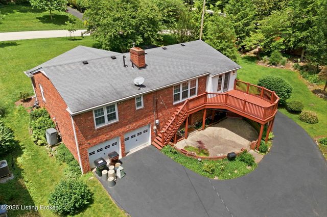 7814 Crown Top Rd, Louisville, KY 40241