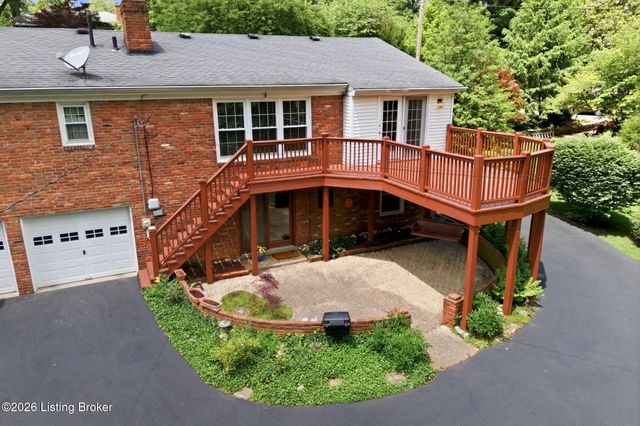 7814 Crown Top Rd, Louisville, KY 40241