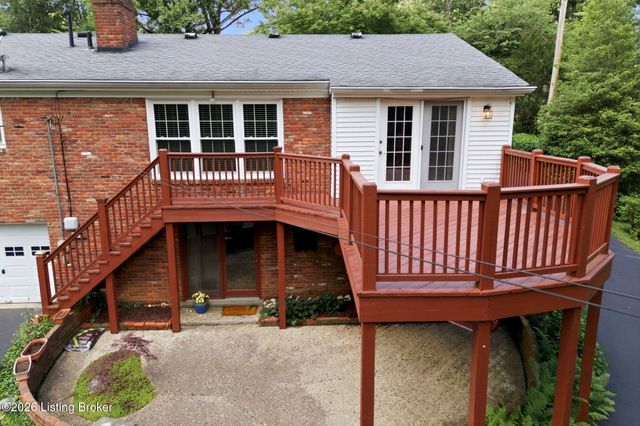 7814 Crown Top Rd, Louisville, KY 40241